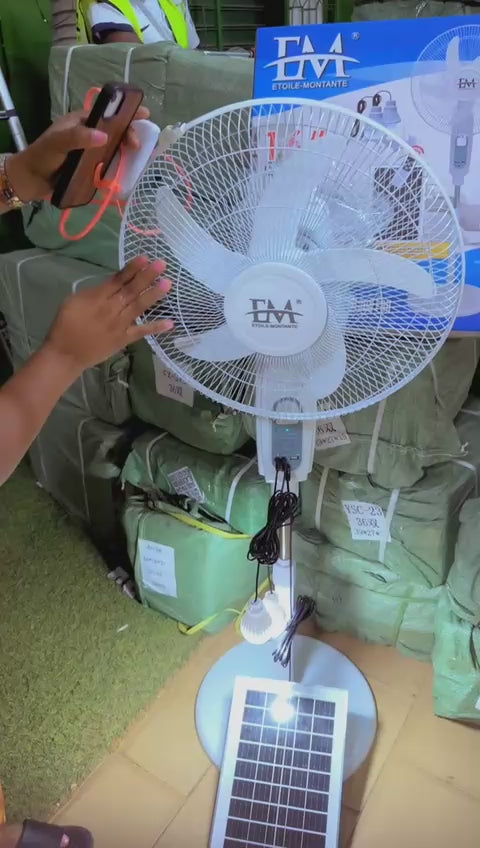 🌬️ Ventilateur Solaire Debout – Fraîcheur Illimitée, Sans Facture d’Électricité ! ☀️🔋💨